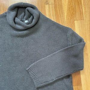 H&M turtle neck sweater